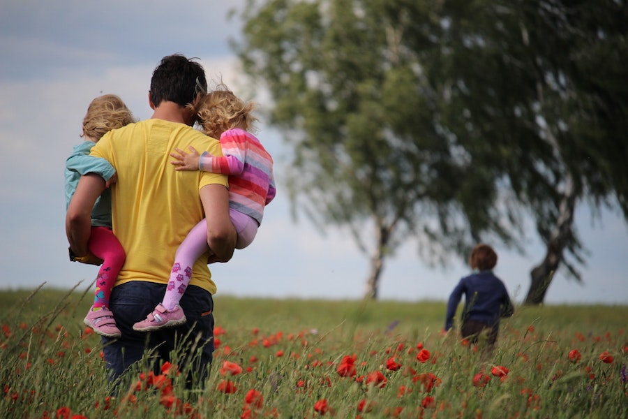 padre figli in relazione esclusione